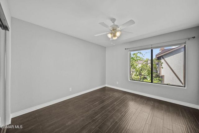 21205 Lassen Street 4, Chatsworth, CA 91311