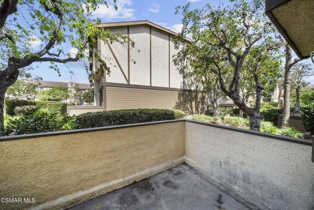 21205 Lassen Street 4, Chatsworth, CA 91311