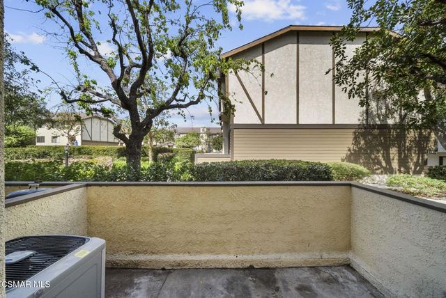 21205 Lassen Street 4, Chatsworth, CA 91311