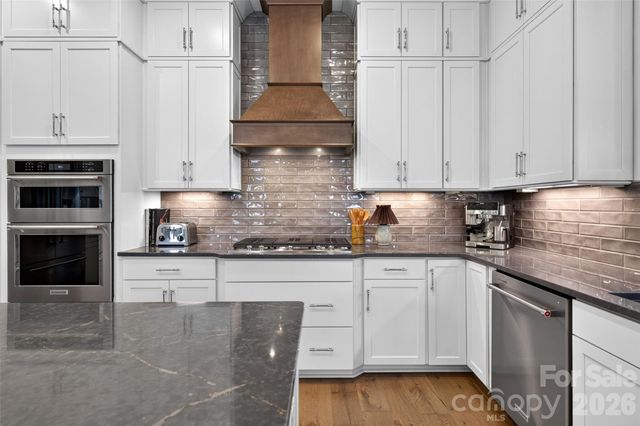 14109 White Gardens Lane, Huntersville, NC 28078