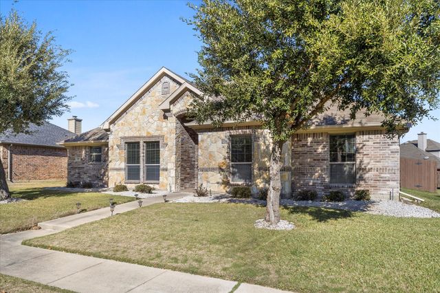 300 Regal Court, Royse City, TX 75189