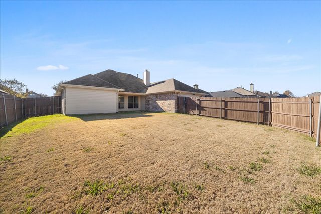 300 Regal Court, Royse City, TX 75189
