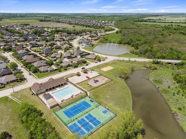 300 Regal Court, Royse City, TX 75189