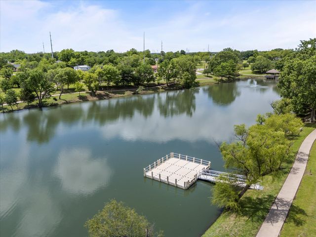 300 Regal Court, Royse City, TX 75189