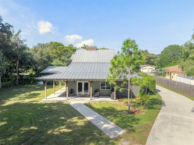 400 Farmington Drive, Plantation, FL 33317