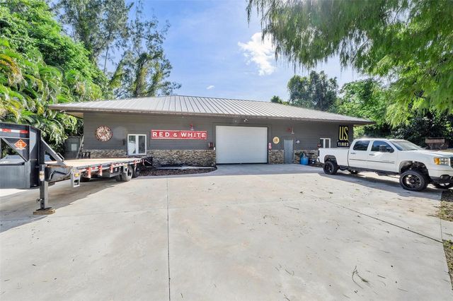 400 Farmington Drive, Plantation, FL 33317