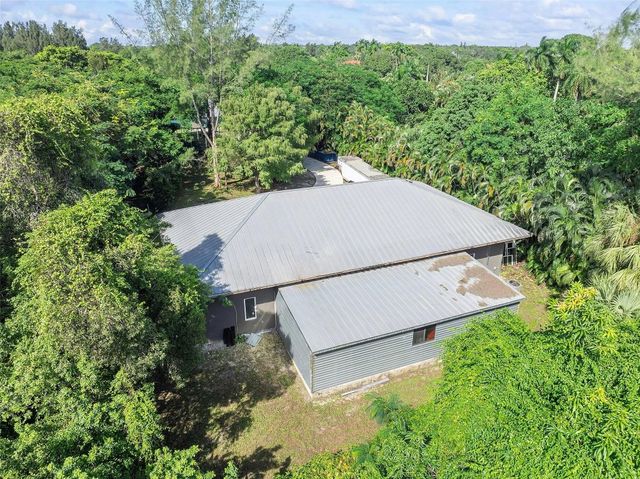400 Farmington Drive, Plantation, FL 33317