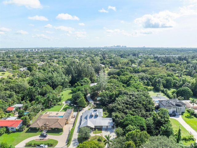 400 Farmington Drive, Plantation, FL 33317
