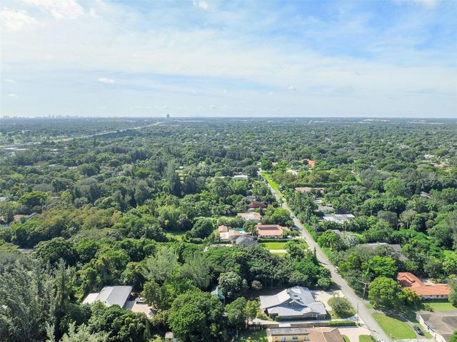 400 Farmington Drive, Plantation, FL 33317