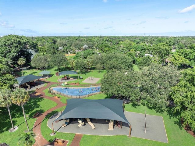 400 Farmington Drive, Plantation, FL 33317