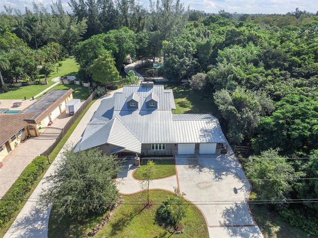 400 Farmington Drive, Plantation, FL 33317