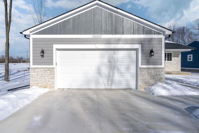 26565 Alray Street, Chesterfield Twp, MI 48051