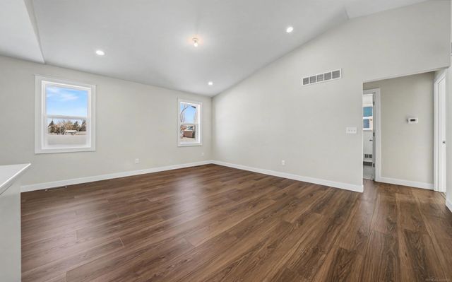 26565 Alray Street, Chesterfield Twp, MI 48051