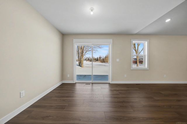 26565 Alray Street, Chesterfield Twp, MI 48051