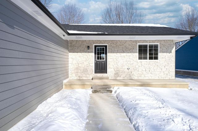 26565 Alray Street, Chesterfield Twp, MI 48051