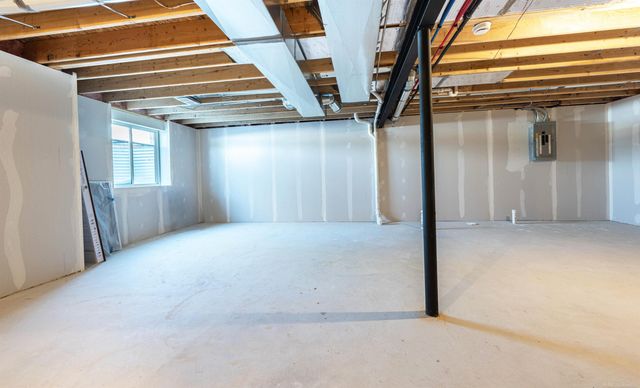 26565 Alray Street, Chesterfield Twp, MI 48051