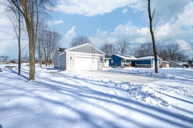 26565 Alray Street, Chesterfield Twp, MI 48051