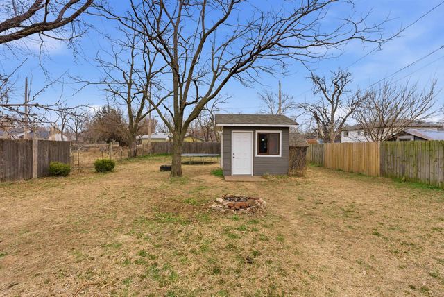 810 N Anna St, Wichita, KS 67212