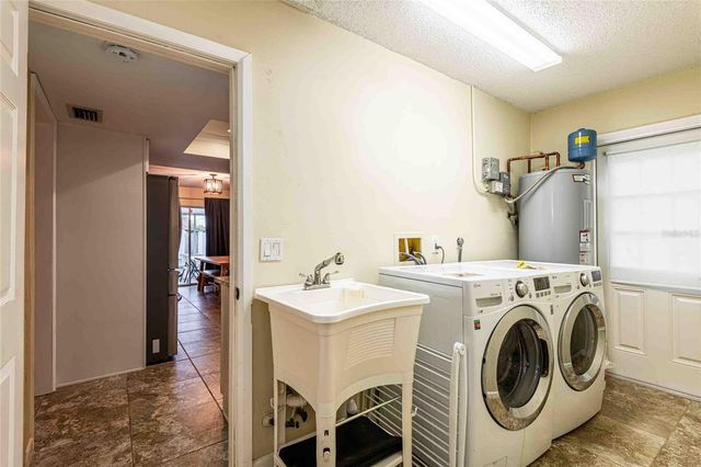 12401 ROSE STREET, Seminole, FL 33772