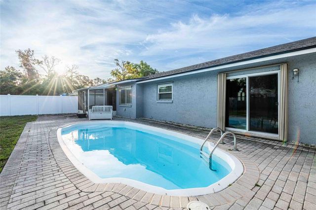 12401 ROSE STREET, Seminole, FL 33772