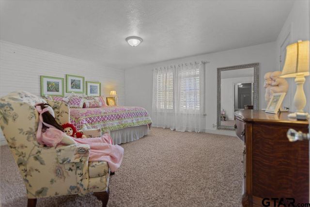 2807 Fm 225, Henderson, TX 75654