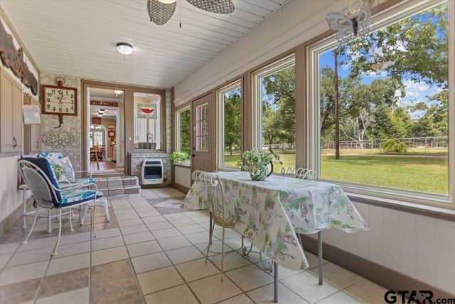 2807 Fm 225, Henderson, TX 75654