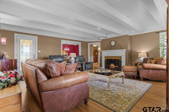 2807 Fm 225, Henderson, TX 75654