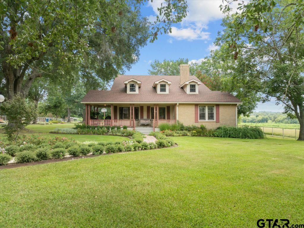 2807 Fm 225, Henderson, TX 75654