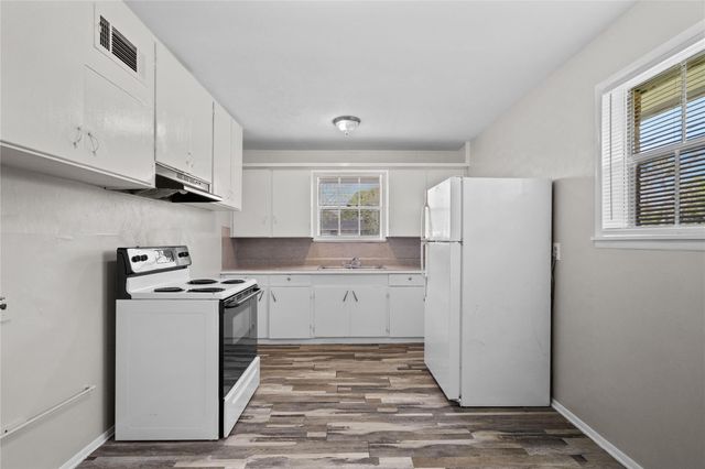 2729 Main Street 8, La Marque, TX 77568