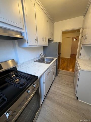 125 Bronx River Road 7A, Yonkers, NY 10704