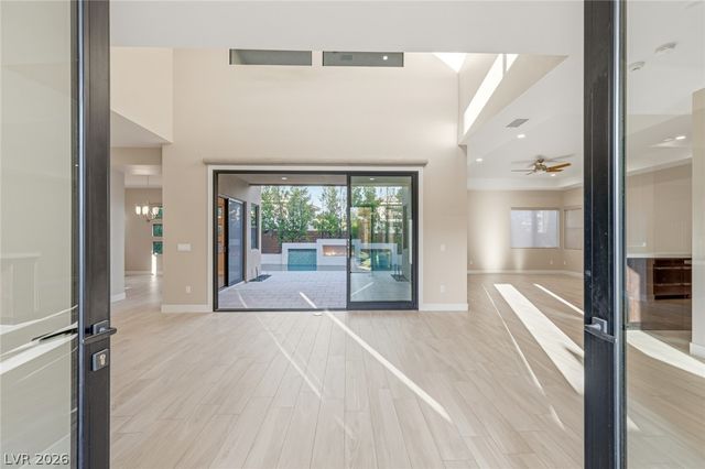 64 Grey Feather Drive, Las Vegas, NV 89135