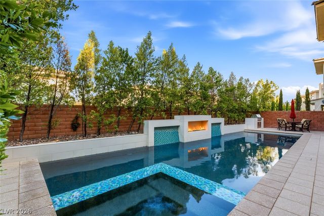 64 Grey Feather Drive, Las Vegas, NV 89135