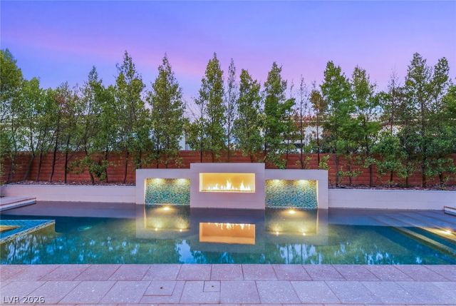 64 Grey Feather Drive, Las Vegas, NV 89135
