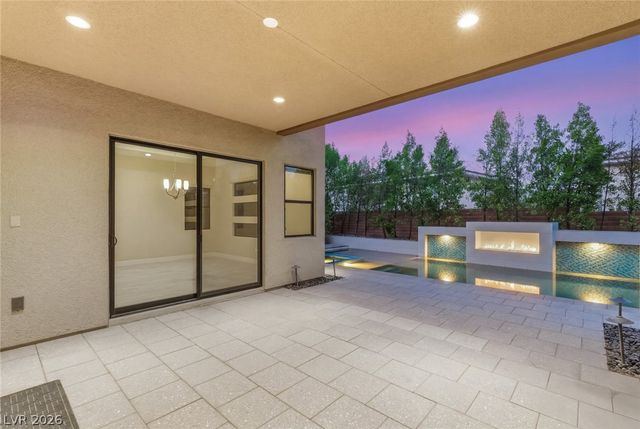 64 Grey Feather Drive, Las Vegas, NV 89135