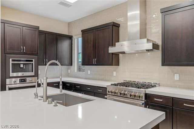 64 Grey Feather Drive, Las Vegas, NV 89135
