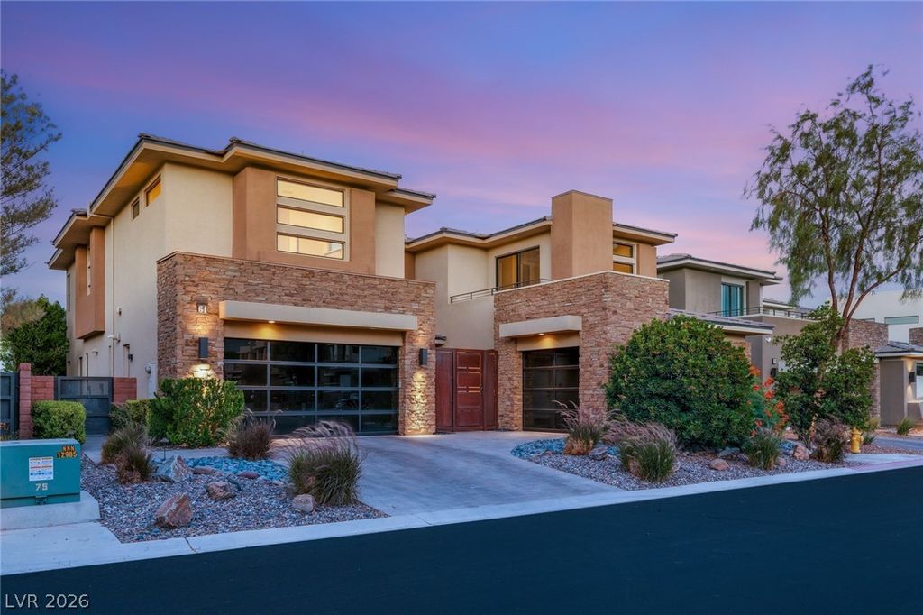 64 Grey Feather Drive, Las Vegas, NV 89135