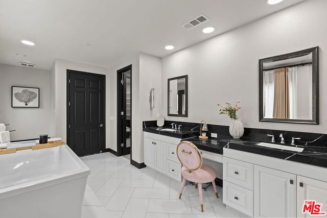 55 Suede, Irvine, CA 92602