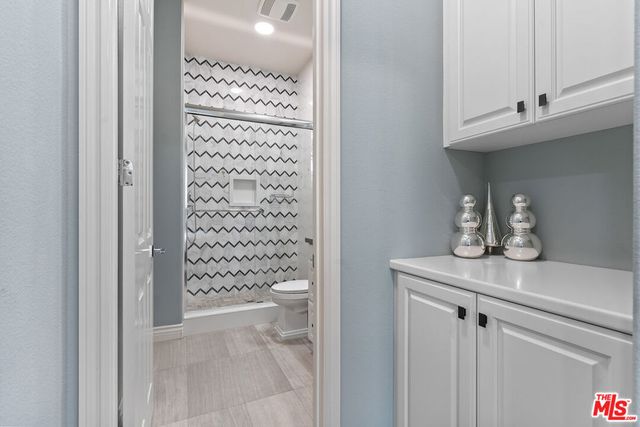 55 Suede, Irvine, CA 92602