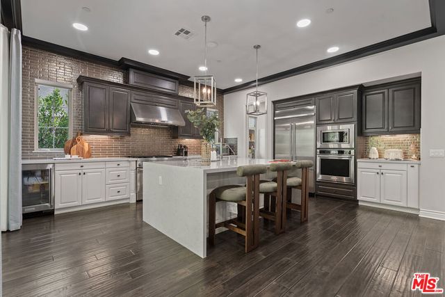 55 Suede, Irvine, CA 92602