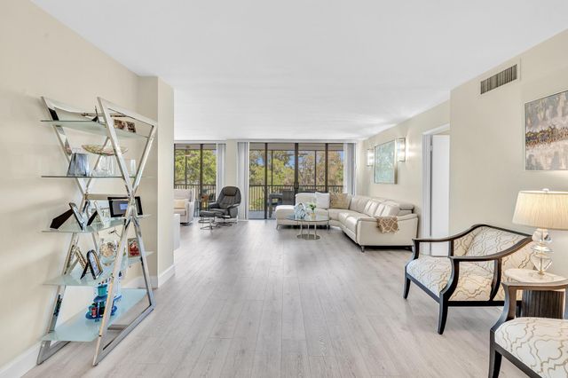 2804 N 46th Avenue C330, Hollywood, FL 33021