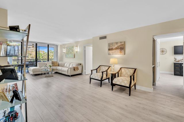 2804 N 46th Avenue C330, Hollywood, FL 33021