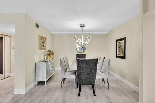 2804 N 46th Avenue C330, Hollywood, FL 33021