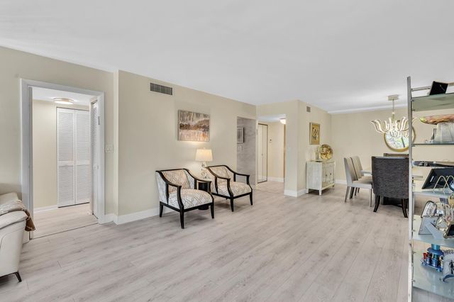 2804 N 46th Avenue C330, Hollywood, FL 33021