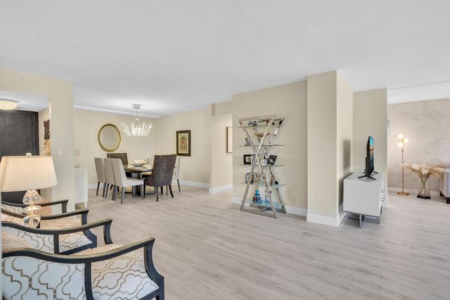 2804 N 46th Avenue C330, Hollywood, FL 33021