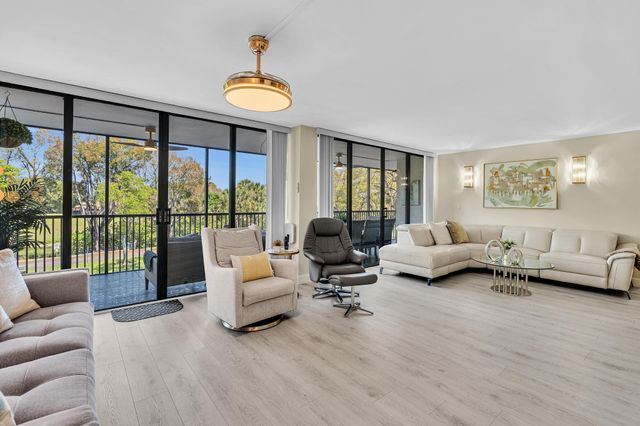 2804 N 46th Avenue C330, Hollywood, FL 33021