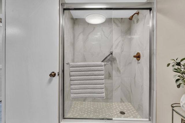 2804 N 46th Avenue C330, Hollywood, FL 33021