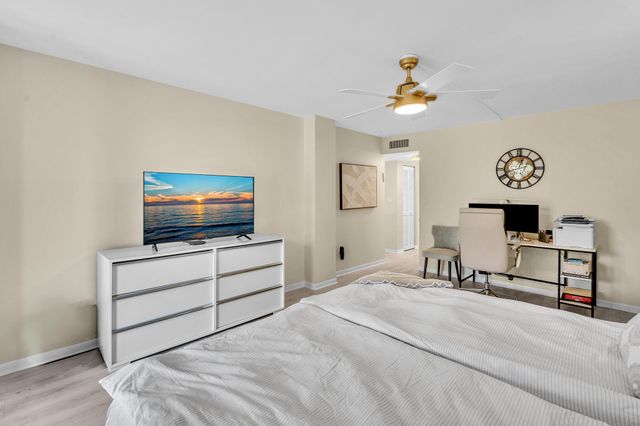 2804 N 46th Avenue C330, Hollywood, FL 33021