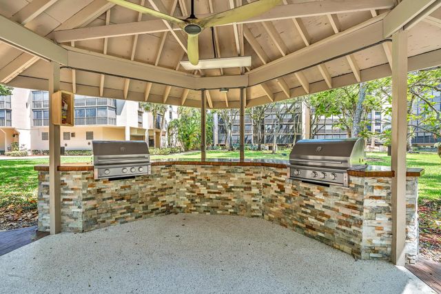 2804 N 46th Avenue C330, Hollywood, FL 33021