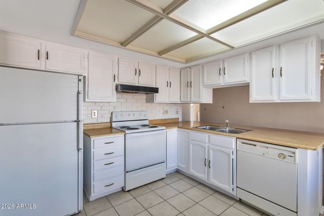 4415 E JOAN DE ARC Avenue, Phoenix, AZ 85032