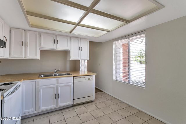 4415 E JOAN DE ARC Avenue, Phoenix, AZ 85032